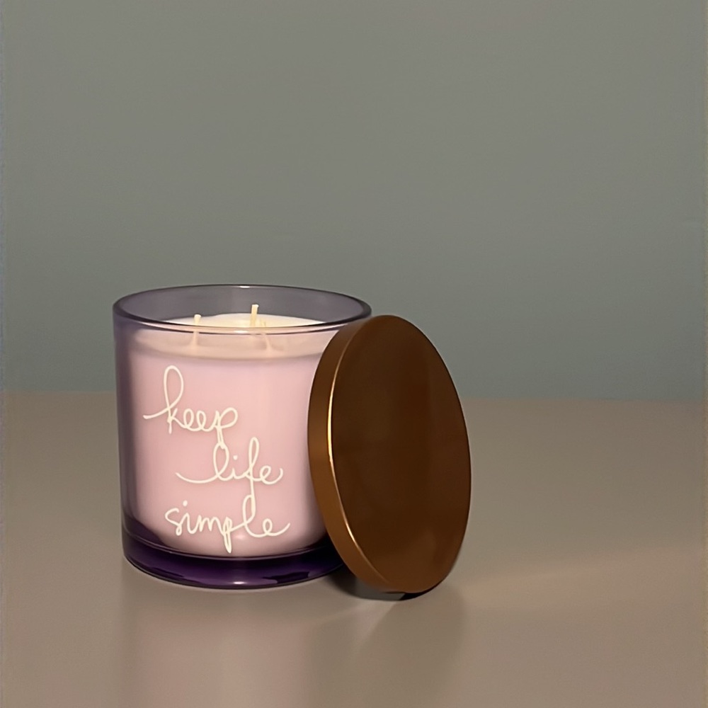 Keep Life Simple Candle - Picture 2 of 3